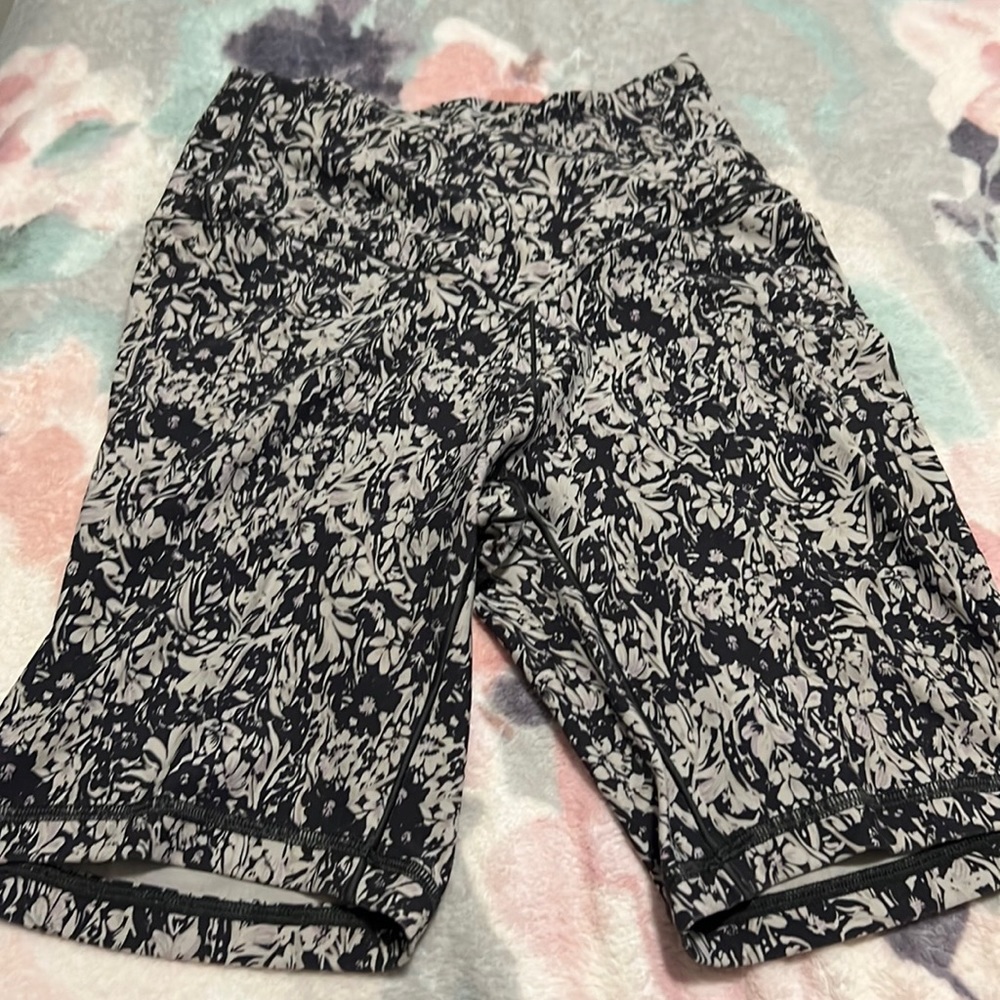 Medium cross over aerie